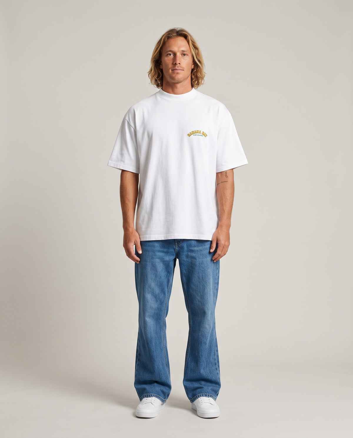 BANANA BAY - WHITE OVERSIZE TEE